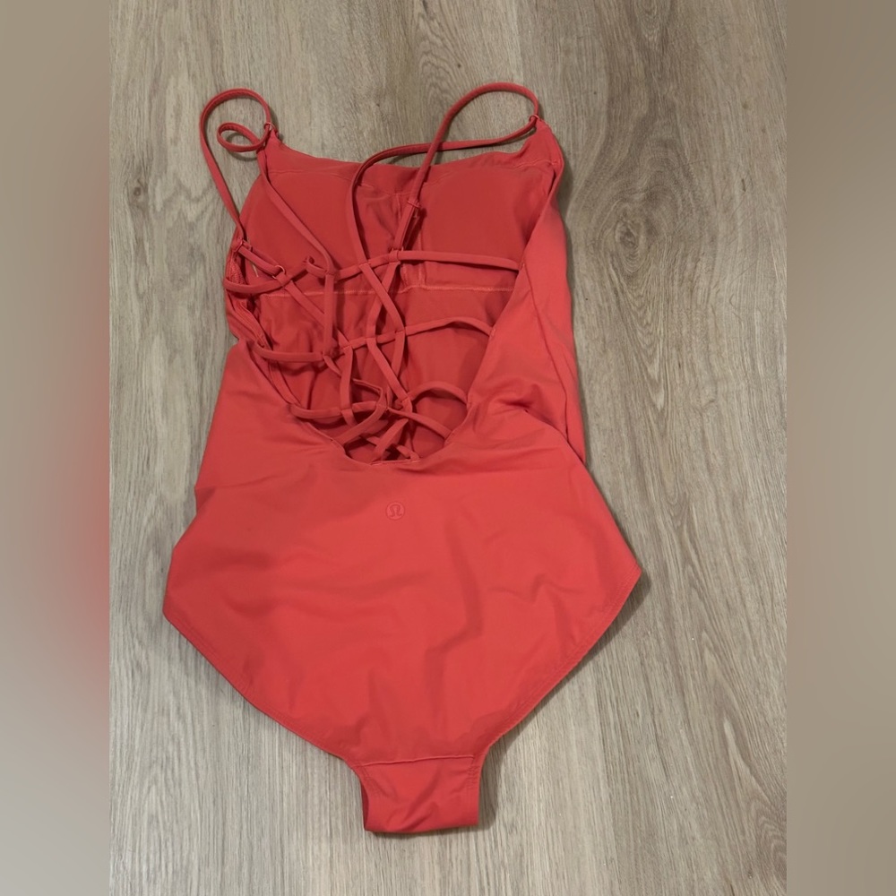 LULULEMON SWIM SUIT
